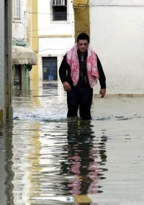 Lembram-se das cheias do ano 2000 em Tomar? (c/ fotos e vídeo) Cheias Em Tomar07 12 2000 c