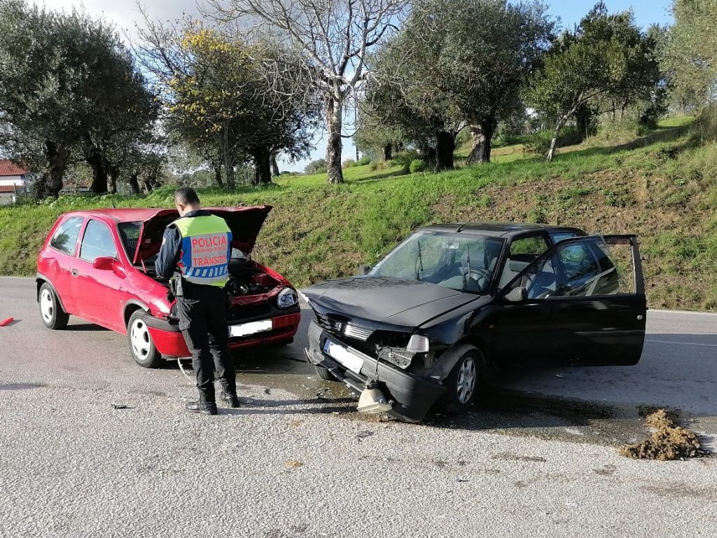 Colisão provoca dois feridos entre os quais uma grávida em fim de tempo IMG 20201219 145557