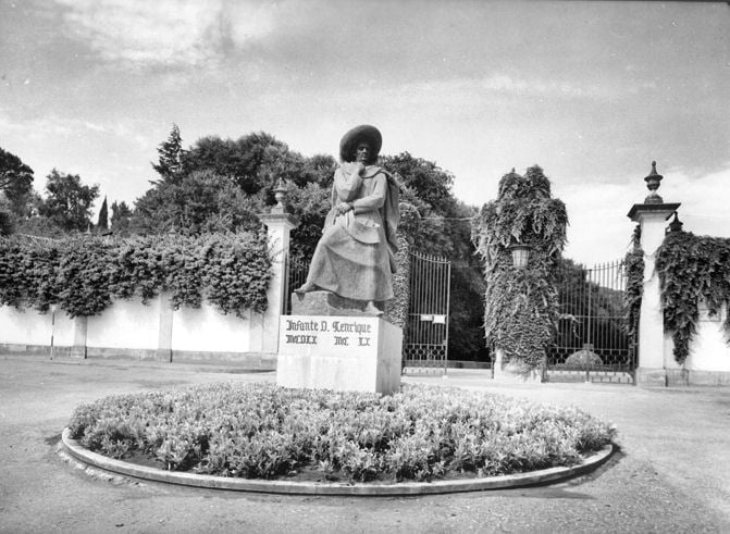 Estátua do infante D. Henrique inaugurada há 60 anos infante D. Henrique estatua fototeca.ed50bc6a62364a6981c9f32767ce9fb0
