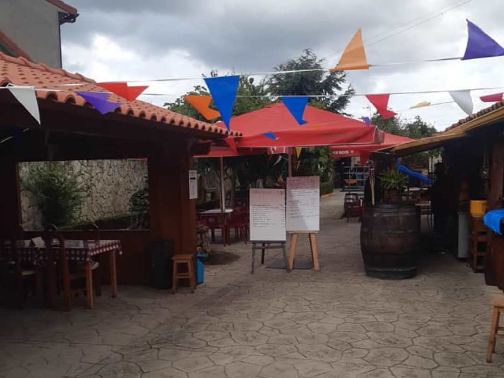 GNR multa restaurante de Fátima por deixar clientes irem à casa de banho restaurante Taberna do Baco