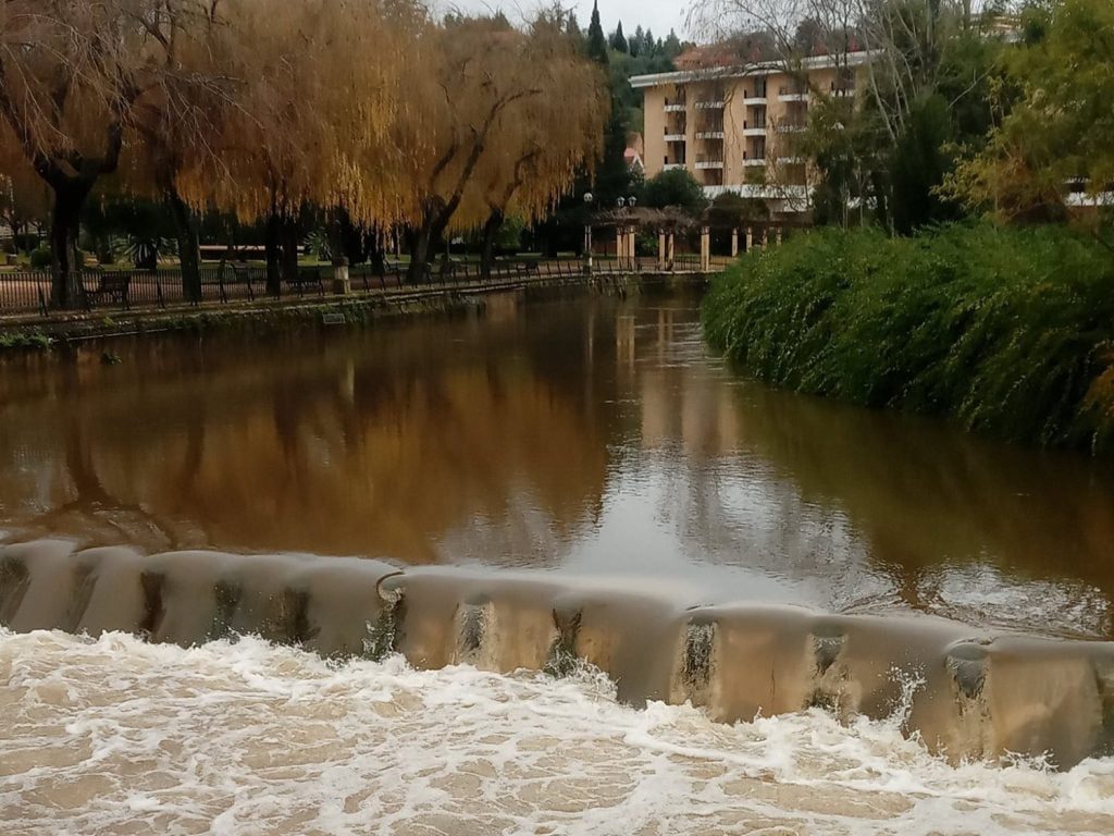 Poluição no rio Nabão não pára rio acude 696 8183648570309779912 o scaled 1