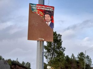 Cartazes das presidenciais vandalizados vandalism IMG 20210123vandalism WA0012