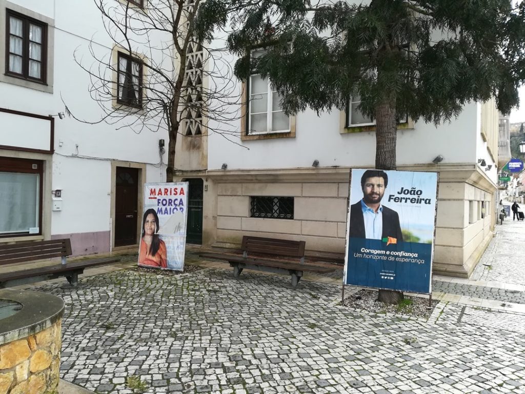 Cartazes das presidenciais permanecem nas ruas cartazes IMG 20210206 104107