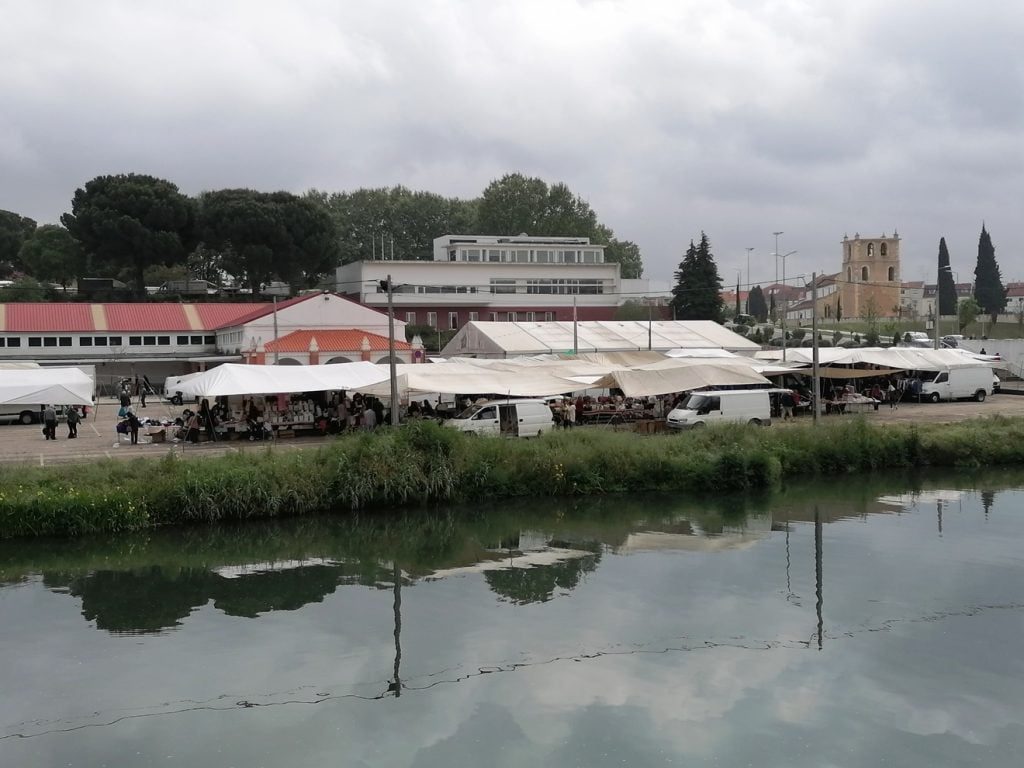 Arranjo da margem esquerda do rio obriga a mudanças no mercado semanal mercado feira IMG 20210409 103139