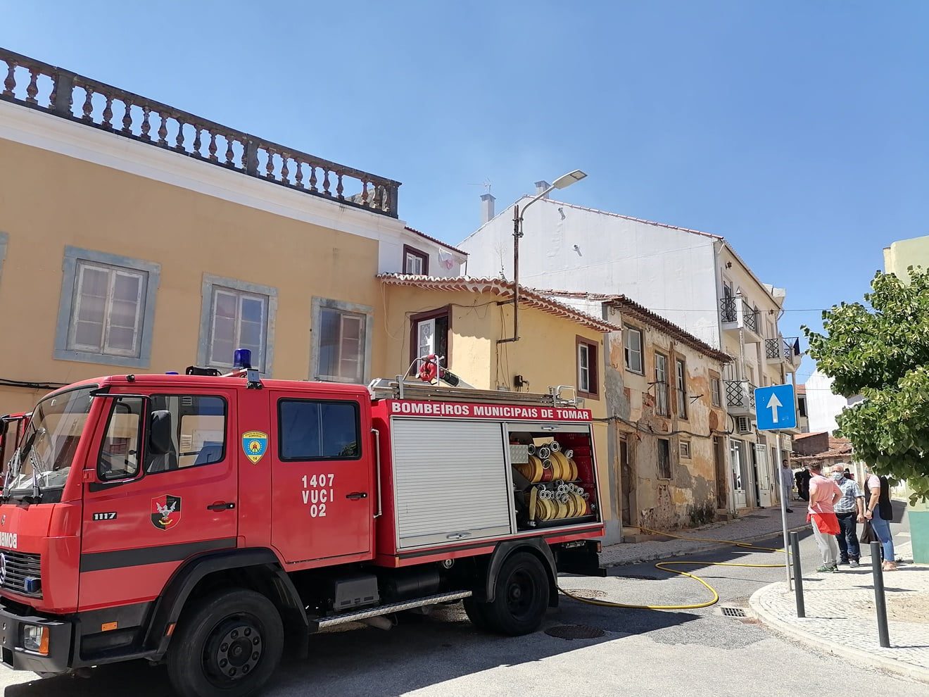 Incêndio em quintal na cidade assustou moradores (c/ vídeo) incendio IMG 20210629 152035