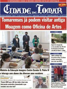 Capas dos jornais locais e regionais j 4490g