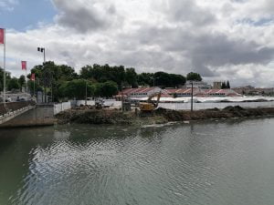 Arranjo da margem do rio junto ao mercado já começou mercado margem nabao IMG 20210618 102154