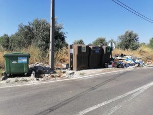 Lixeira na Machuca cresce dia a dia IMG 20210729 172858