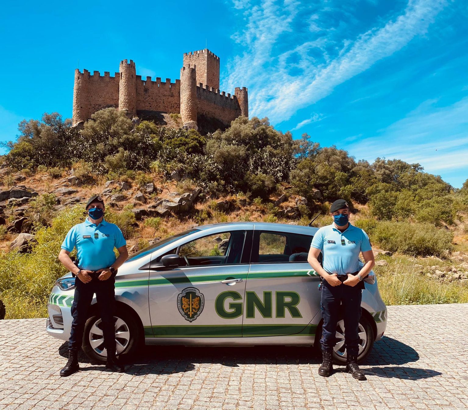 GNR acaba com festa ilegal e apreende droga na Barquinha gnr almourol VNB 1 2720399105572629748 n