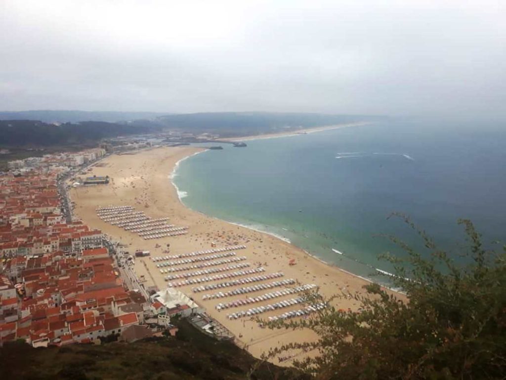 Ir às praias de autocarro é uma alternativa neste verão nazare 52 3099659622392272740 n