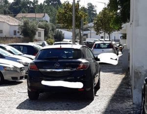 Carros estacionam no passeio estac 4795314 3785635949252708965 n