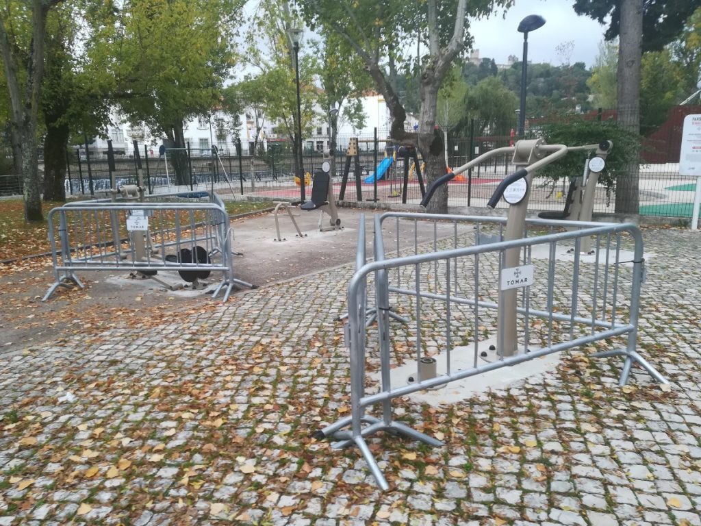 Aparelhos de ginástica aguardam reparação ou substituição fitness IMG 20211021 081131