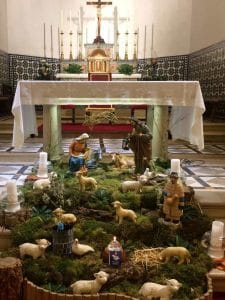Presépio vandalizado na igreja do Entroncamento (c/ vídeo) entronc presepio 23 1834941066687532912 n
