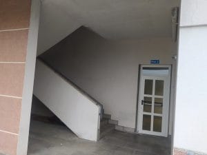Um mês depois, sem abrigo continua a dormir num vão de escada no hospital sem abrigo IMG 20211220 121340 1
