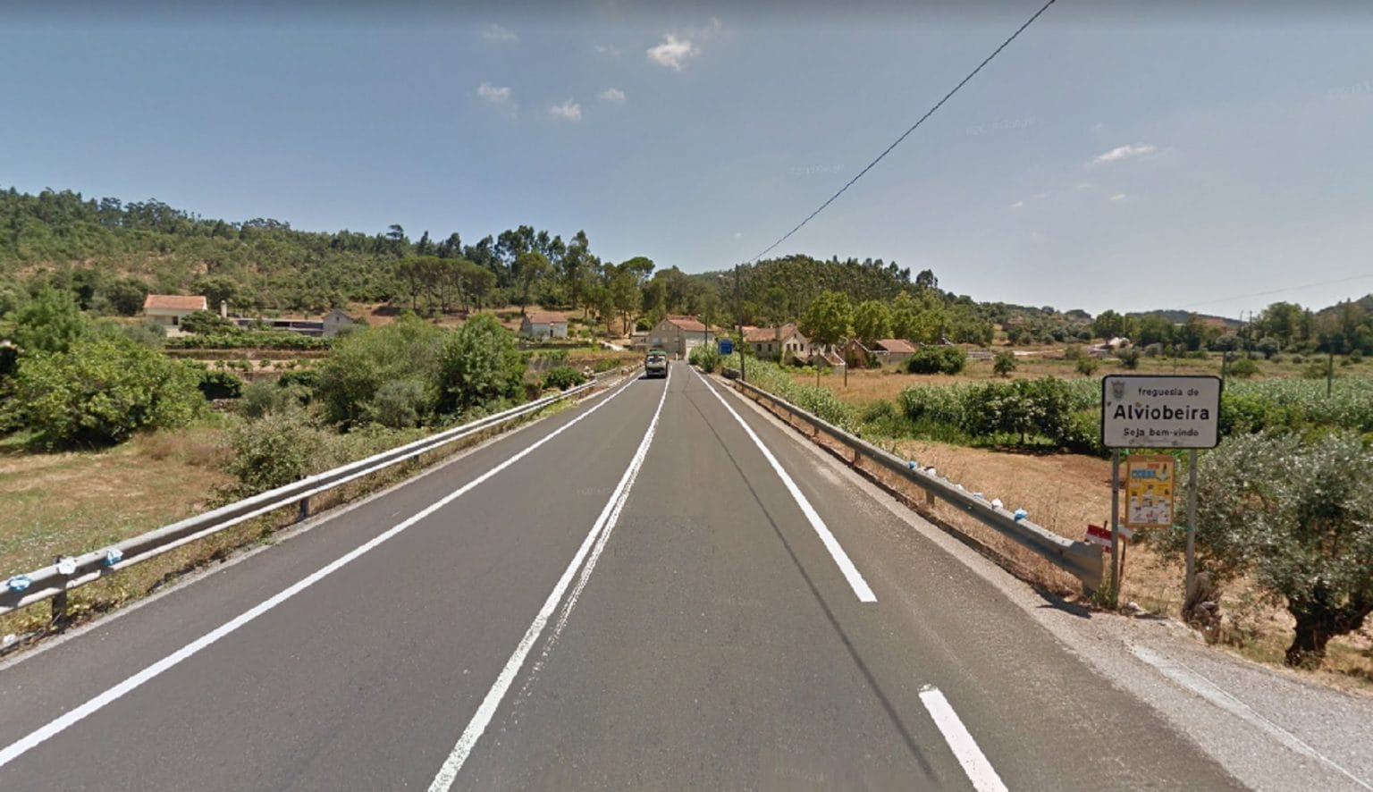 Mulher burlada em Ceras alviobeira ceras