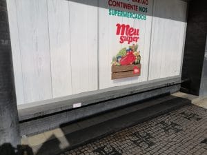 Óleo para impedir as pessoas de se sentarem banco oleo IMG 20220127 115307