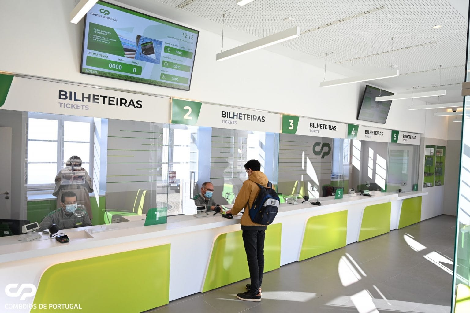 Novas bilheteiras na estação da CP do Entroncamento bilheteira cp 84905 6277612982205274091 n