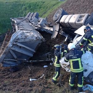 Despiste de carro do lixo provoca um ferido acid 5631058 7171967765907953650 n