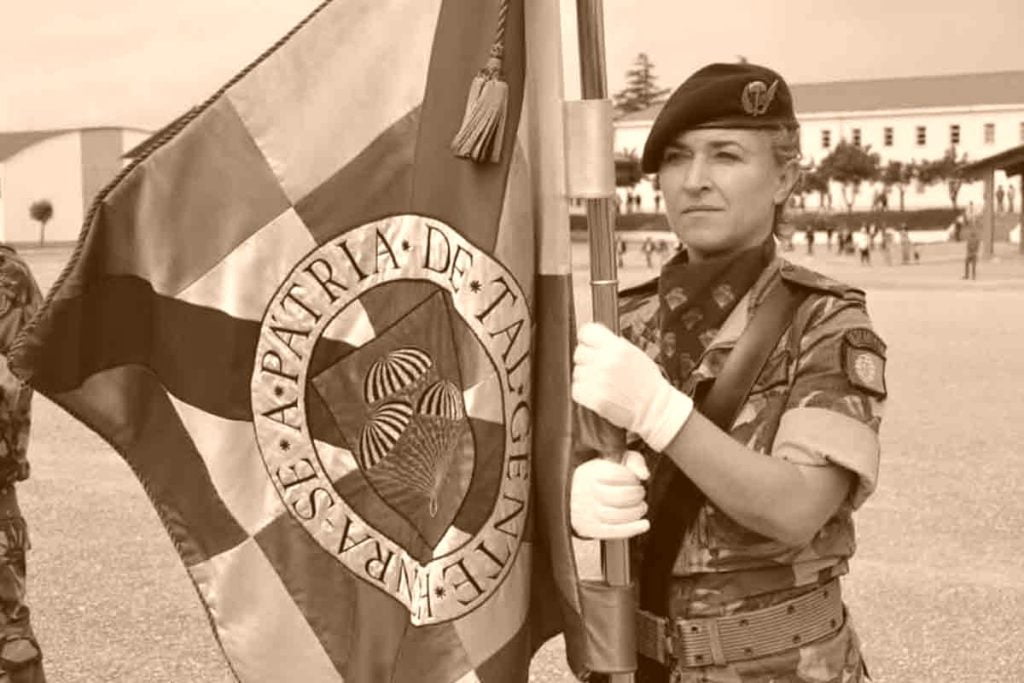 Último adeus à paraquedista Alexandra marcado para dia 27 Alexandra Serrano Rosa vintage