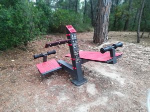 Alguns equipamentos de exercícios físicos instalados na Mata mata IMG 20220521 092552
