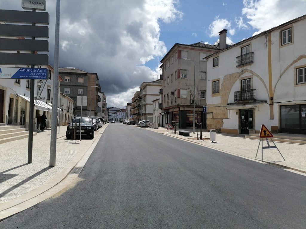 Já se circula na rua Torres Pinheiro e av. Combatentes (c/ fotos) obras torres pinheiro IMG 20220409 132858