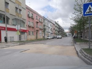 Automobilistas criticam “buracões” nas passadeiras passadeiras IMG 20220413 114430