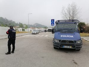 Operação policial com grande aparato no novo bairro “Calé” (c/ fotos) psp policia bairro cafe IMG 20220427 081759