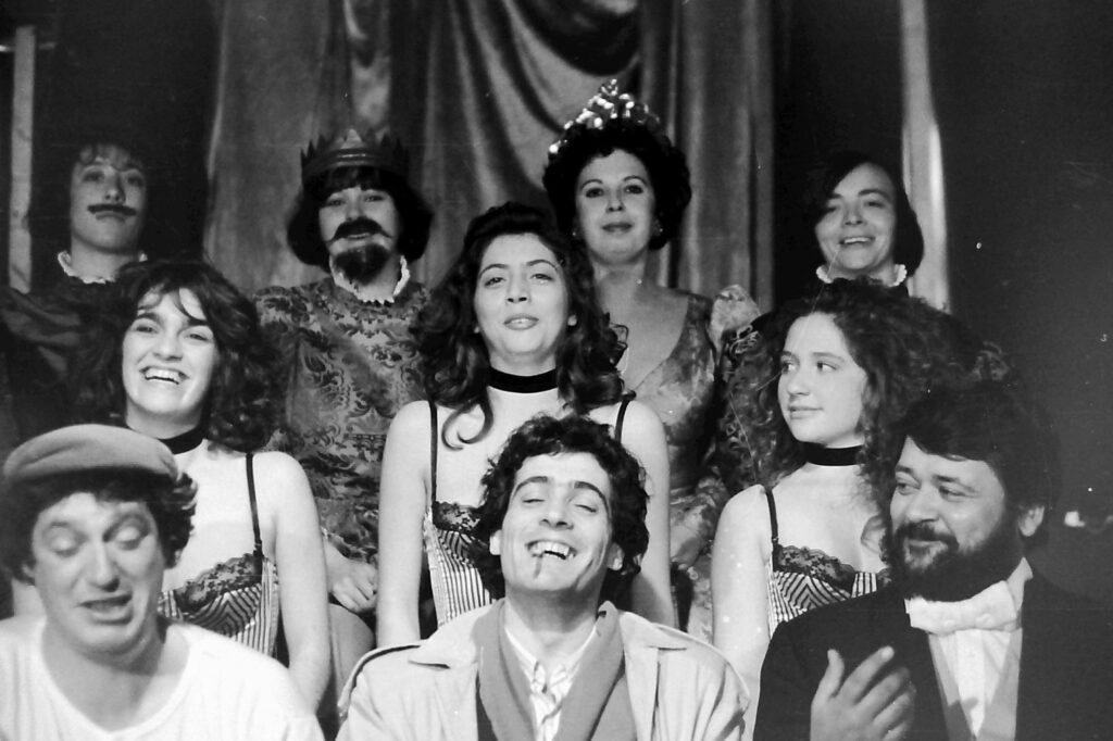 Grupo de teatro Fatias de Cá regressa à Nabantina 45 depois Fatias 572582 7586653982703914244 n Copia