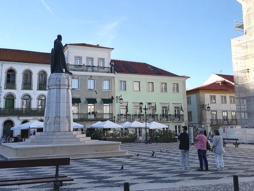 De que é que estes turistas se riem? apanhados IMG 20220605 191721