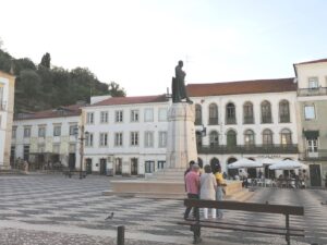 De que é que estes turistas se riem? apanhados IMG 20220605 191731