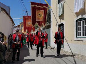 Recorde de tabuleiros na festa do Espírito Santo em Carregueiros carregueiros festa tabuleiros IMG 20220605 114728