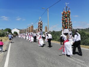 Recorde de tabuleiros na festa do Espírito Santo em Carregueiros carregueiros festa tabuleiros IMG 20220605 115557