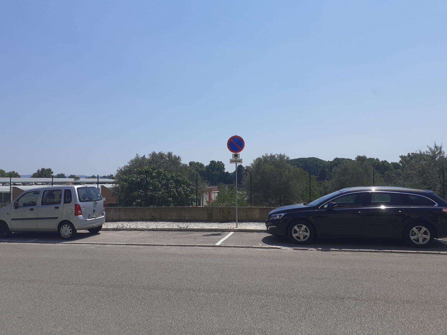Motoristas não têm onde estacionar camiões em Tomar camiao estac 2