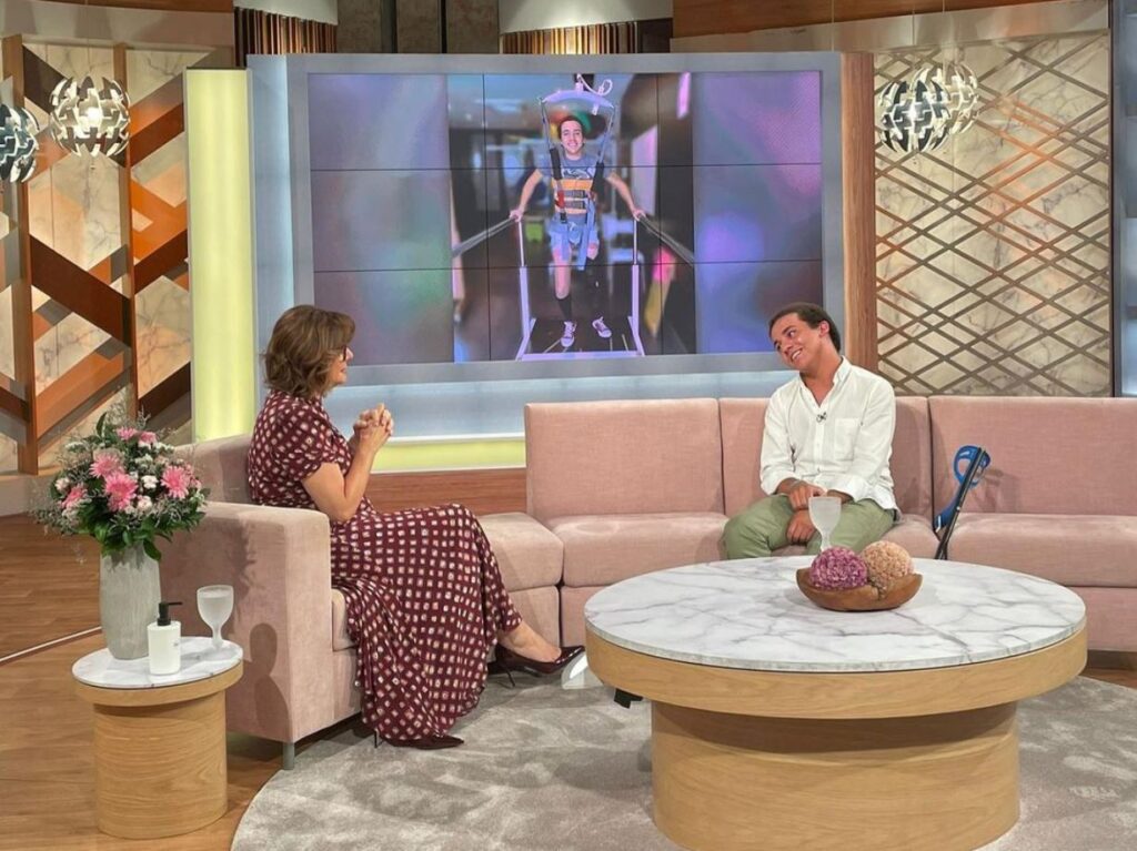 Jovem tomarense que sofre com doença desconhecida entrevistado na SIC lourenco 9133203 4891813624532198763 n