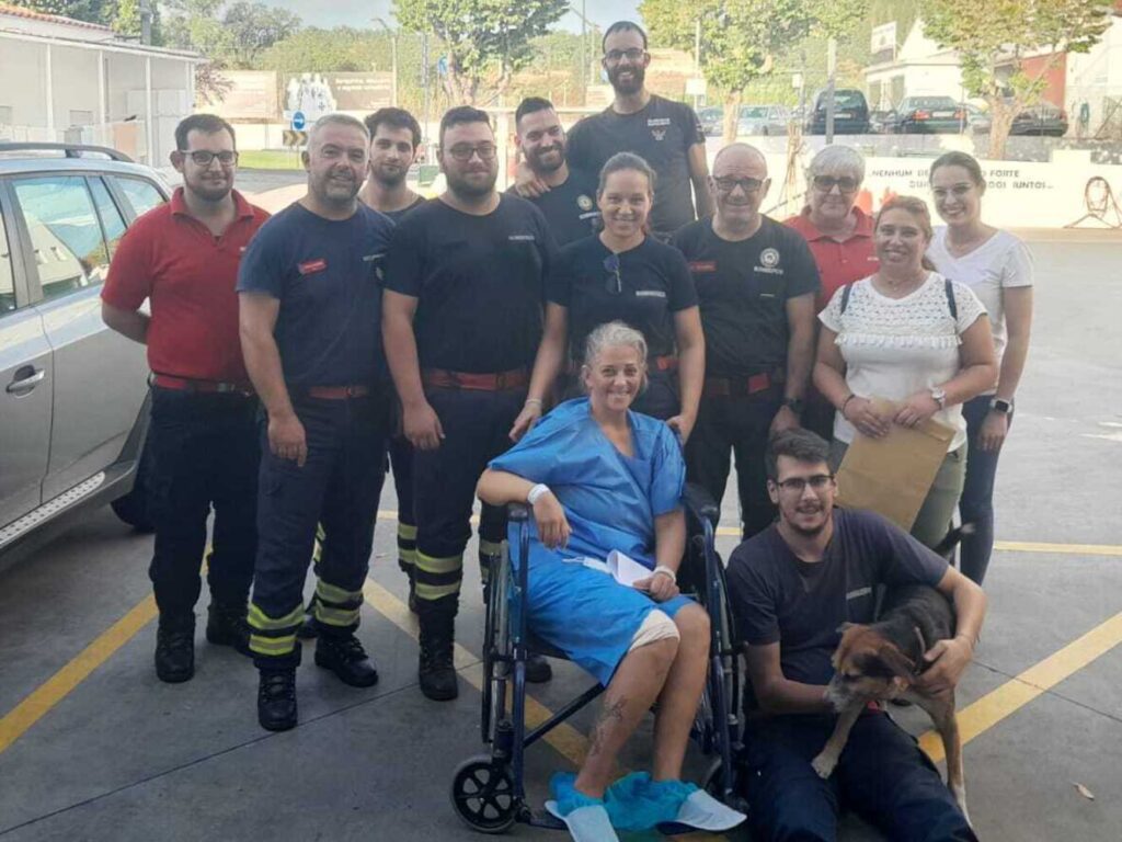 Bombeira que sofreu queimaduras já regressou a casa bombeira CarlaHome3 1