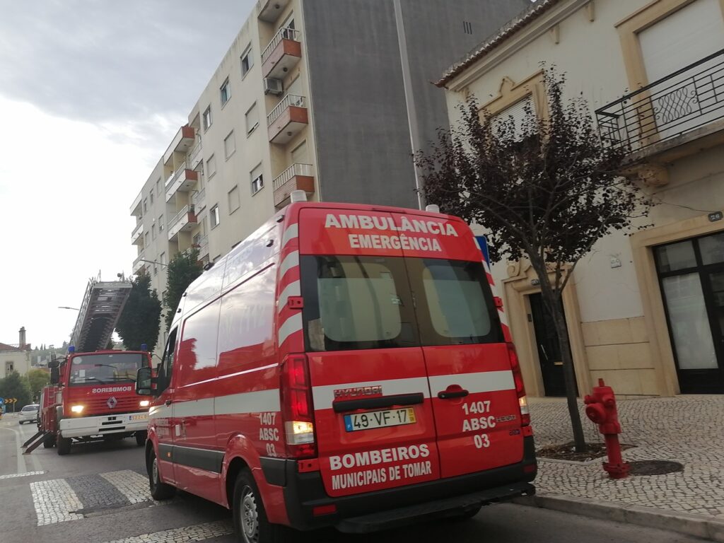 Homem de 51 anos encontrado morto em casa bombeiros IMG 20220911 181916