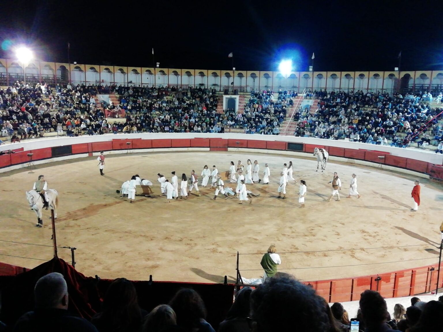 Praça de touros quase esgotada para ver Viriato (c/ fotos) viriato 6754856 1903322442970573483 n