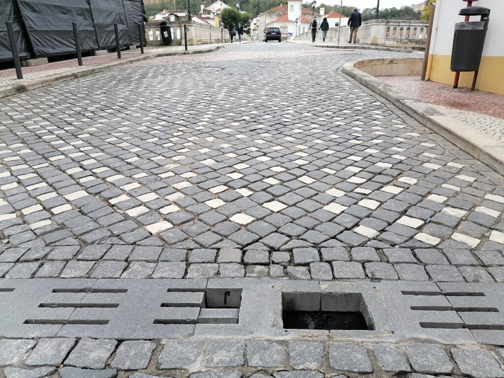 Ponte velha com trânsito cortado nesta quarta feira buraco IMG 20221024 114914