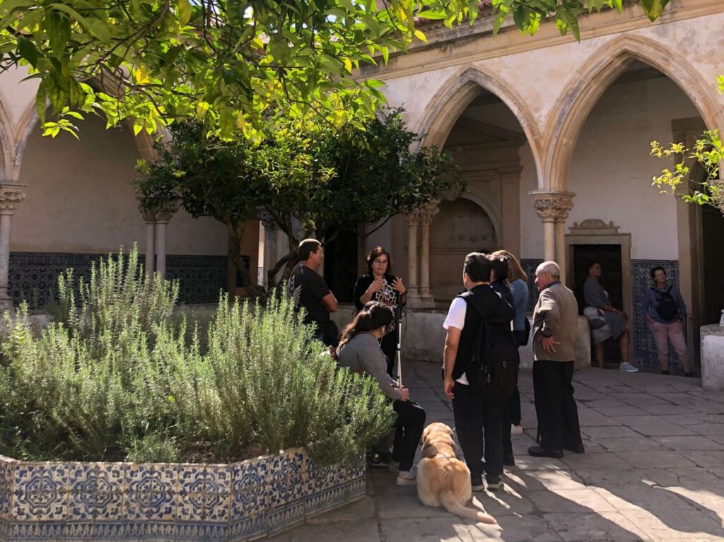 Como é que os cegos “veem” o Convento de Cristo? convento 3523101 3629721650623151901 n