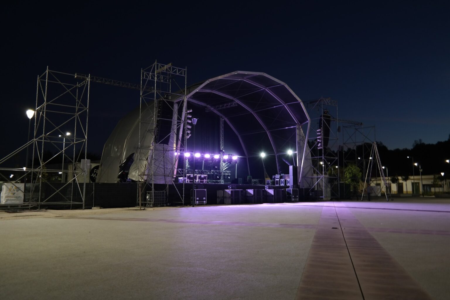 Saiba quanto cobram os músicos que atuam na feira de Santa Iria palco varzea grande 0765983 8680086114530592891 n