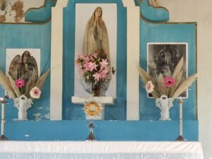 Nossa Senhora apareceu numa aldeia de Tomar? Há quem acredite que sim santa do 14 563527654 5237018616086499992 n