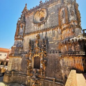 Os 10 pontos turísticos mais fotografados em Tomar foto convento janela andreas brunner sa