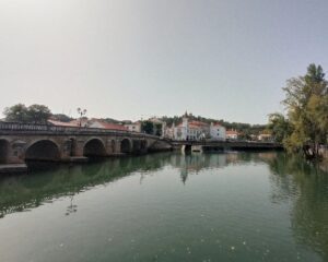 Os 10 pontos turísticos mais fotografados em Tomar foto ponte rio catia lima beyondlisbon