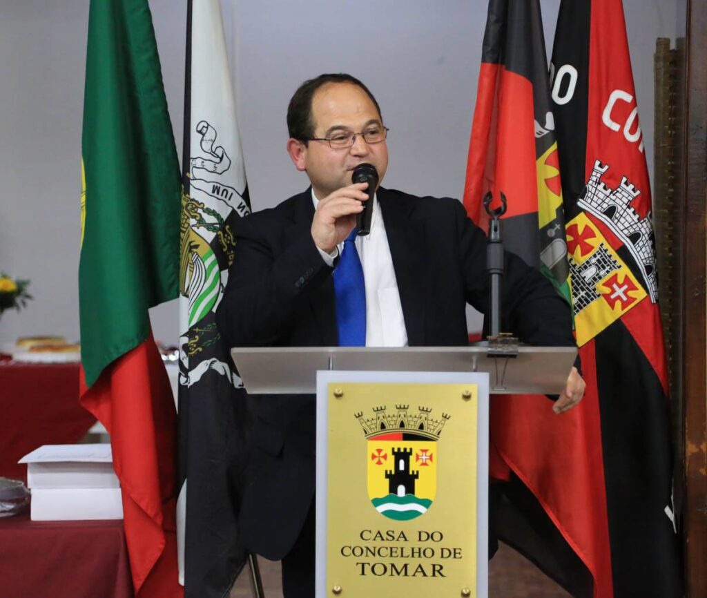 Casa do Concelho de Tomar vai atribuir galardão de mérito galinha 47119918 4847619932185165824 n