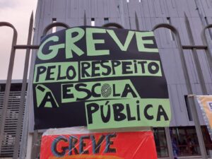 Professores da escola Jácome Ratton em greve (c/ vídeo) 38837c64 43bd 4a8c 8726 16d9a70860b8