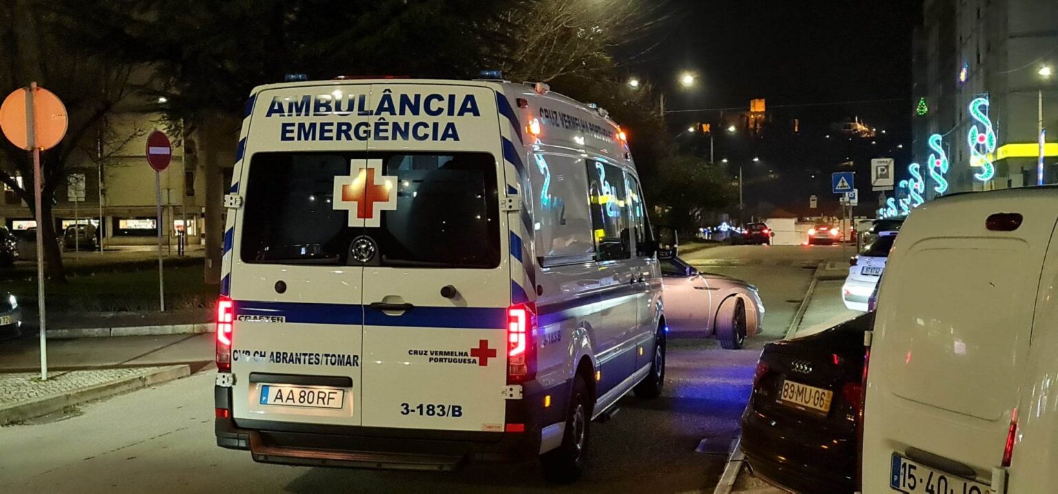 ambulancia cruz vermelha 0103925 3693378591051409286 n
