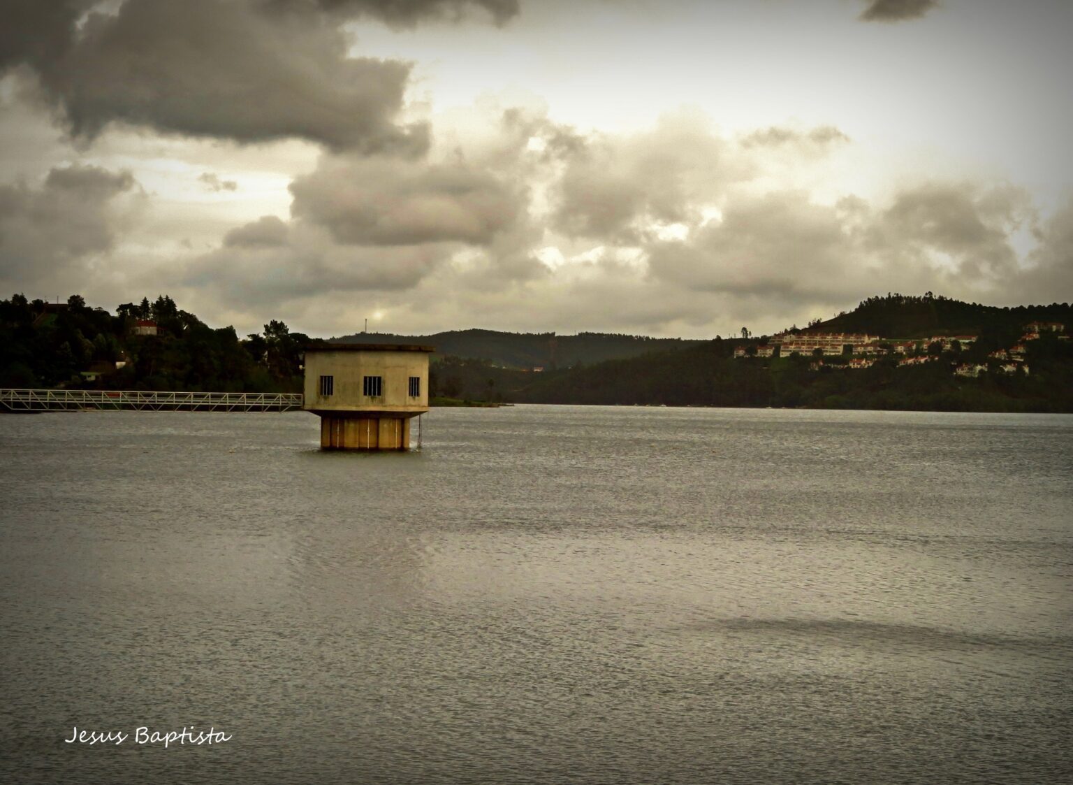 Visitantes partilham imagens das descargas na barragem castelo bode 17677439 8724852384664493579 n