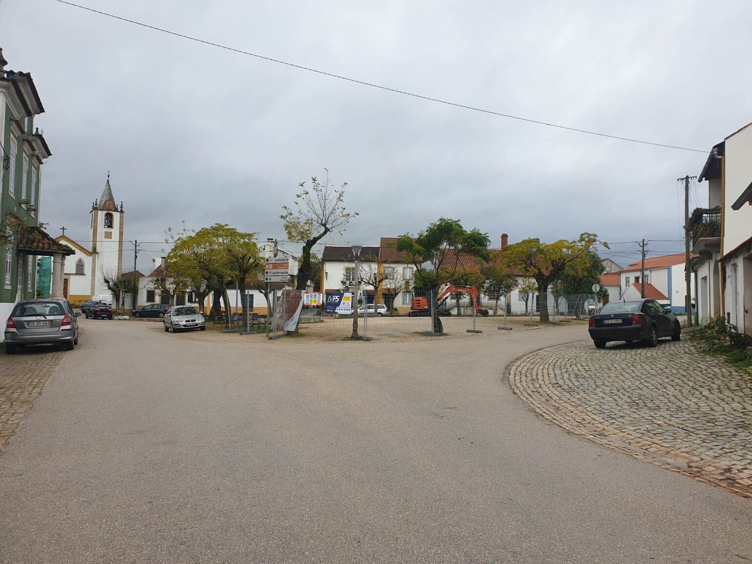 Obras no largo de Cem Soldos obrigam a cancelar festival Bons Sons cem soldos 81 1736669170416524729 n
