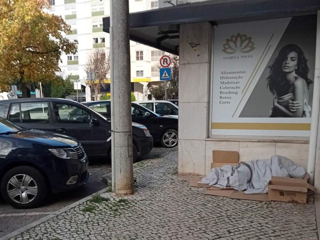 sem abrigo 379 1850695282521060340 n