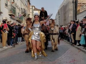 Dois anos depois, corso do carnaval saiu à rua em Tomar (c/ fotos e vídeos) carnaval Tomar 2023 IMG 20230221 171113